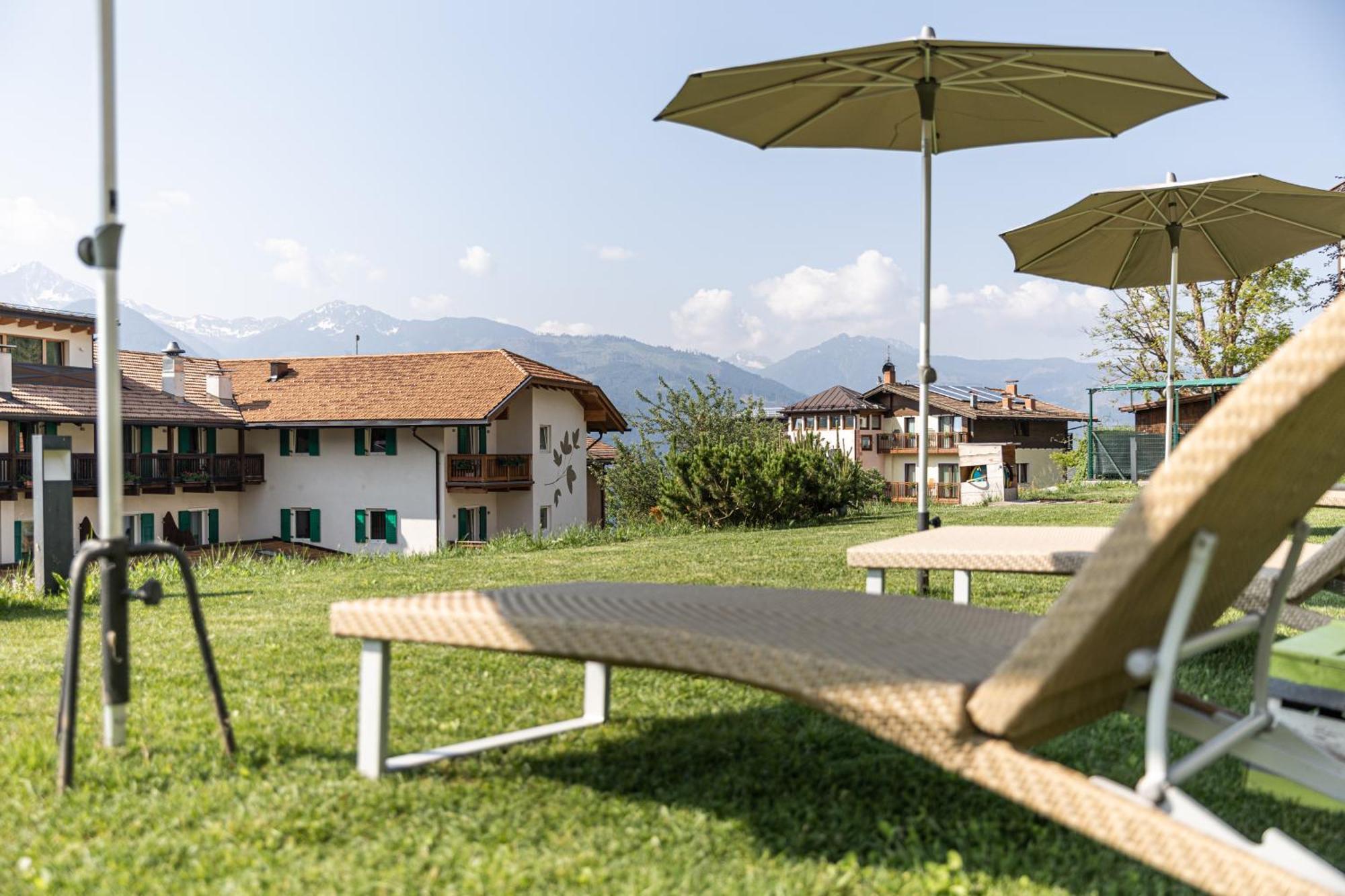 Hotel Alpino Varena Esterno foto