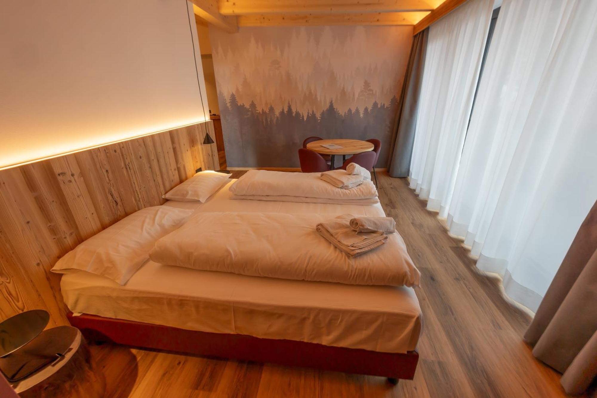 Hotel Alpino Varena Esterno foto