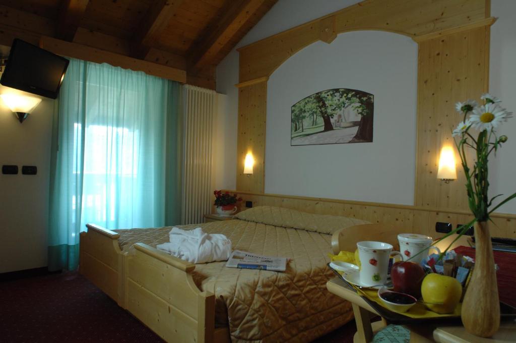 Hotel Alpino Varena Camera foto