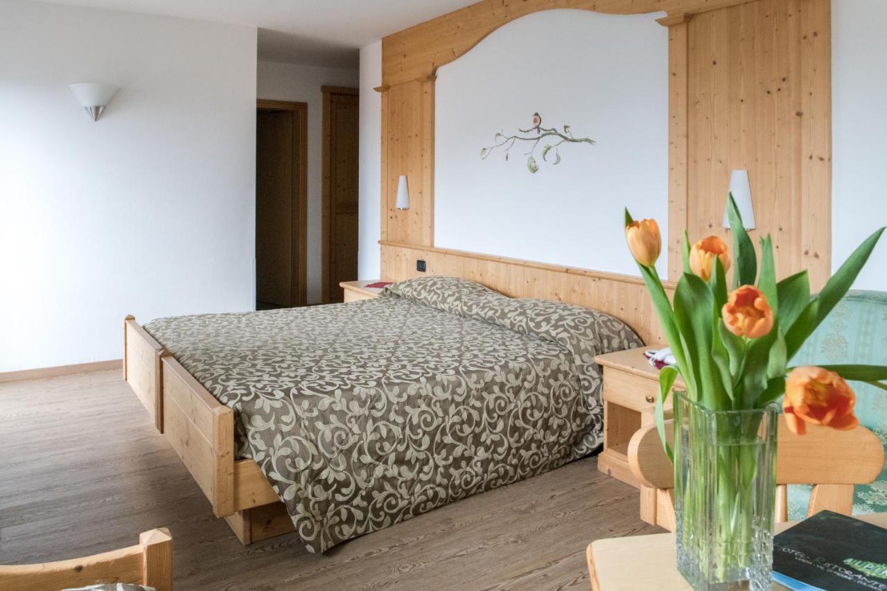 Hotel Alpino Varena Esterno foto